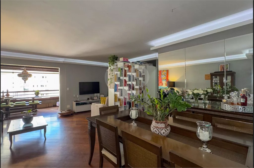 Apartamento à venda com 3 quartos, sendo 1 suíte, em Brooklin Paulista, São Paulo, SP