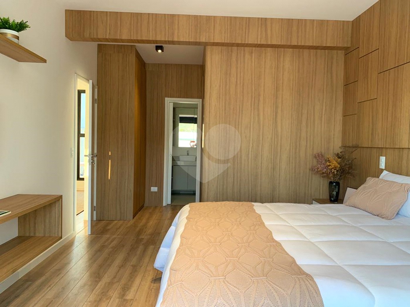 Casa à venda com 4 suítes no condomínio La Reserva Ii, Atibaia - SP