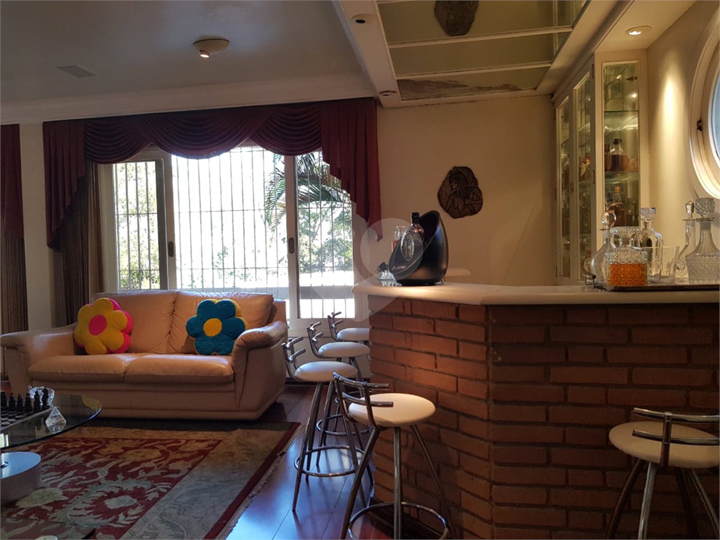 Sobrado à venda com 4 quartos, sendo 2 suítes, em Jardim Marajoara, São Paulo, SP