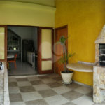 Casa à venda com 4 quartos, sendo 2 suítes, no condomínio Fazendinha Chácara Vale do Rio Cotia, Carapicuíba - SP