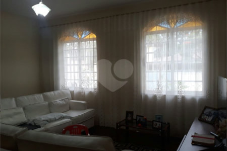 Sobrado à venda com 3 quartos, sendo 1 suíte,  em Esplanada Mendes Moraes, São Roque, SP