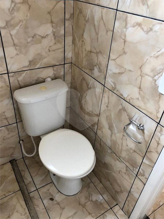Casa térrea no Condomínio Moradas II .