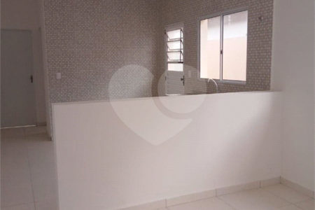 Casa à venda com 2 quartos, sendo 1 suíte, no Centro, Mairinque, SP