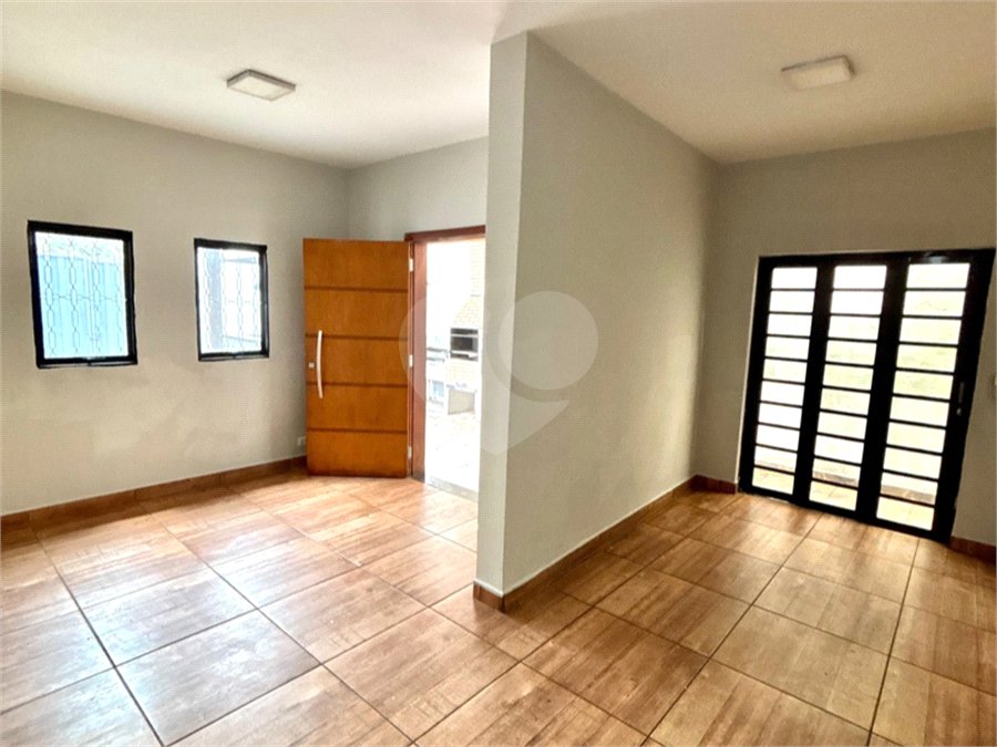 Casa à venda com 3 quartos, sendo 1 suíte, em Jardim Tropical, Sorocaba, SP