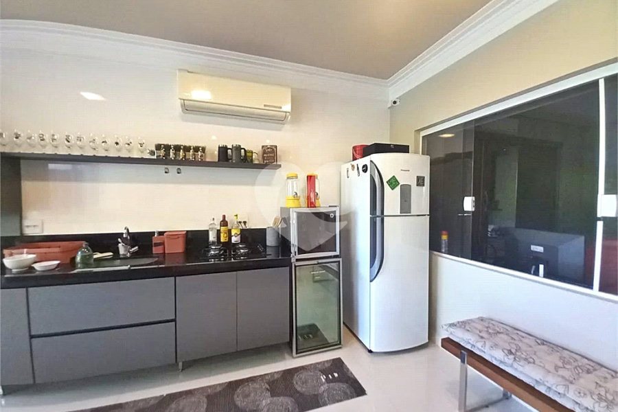 Casa à venda com 4 quartos, sendo 3 suítes,  no condomínio Itatinga 1, São Paulo - SP