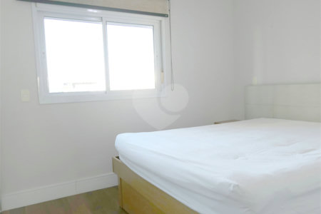 Apartamento para alugar com 3 quartos, sendo 1 suíte, em Vila Olímpia, São Paulo, SP