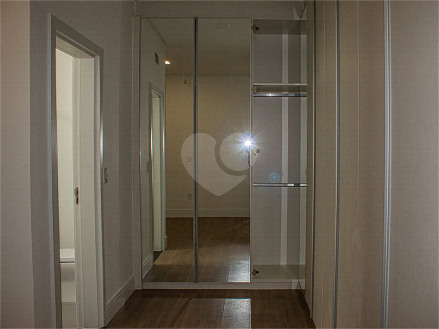 Casa à venda com 3 suítes no condomínio Residencial Central Parque, Salto - SP
