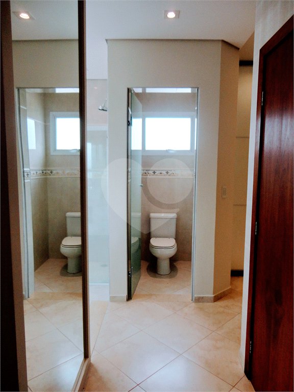 Casa à venda com 3 suítes no condomínio Residencial Jardim América, Vinhedo - SP