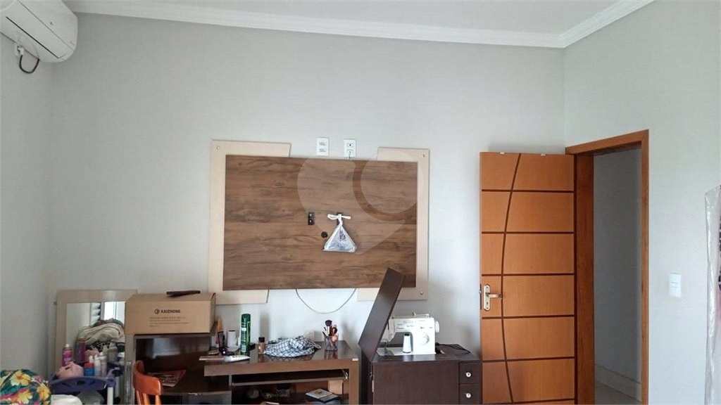 Casa à venda com 3 quartos, sendo 1 suíte, em Residencial Central Parque, Salto, SP