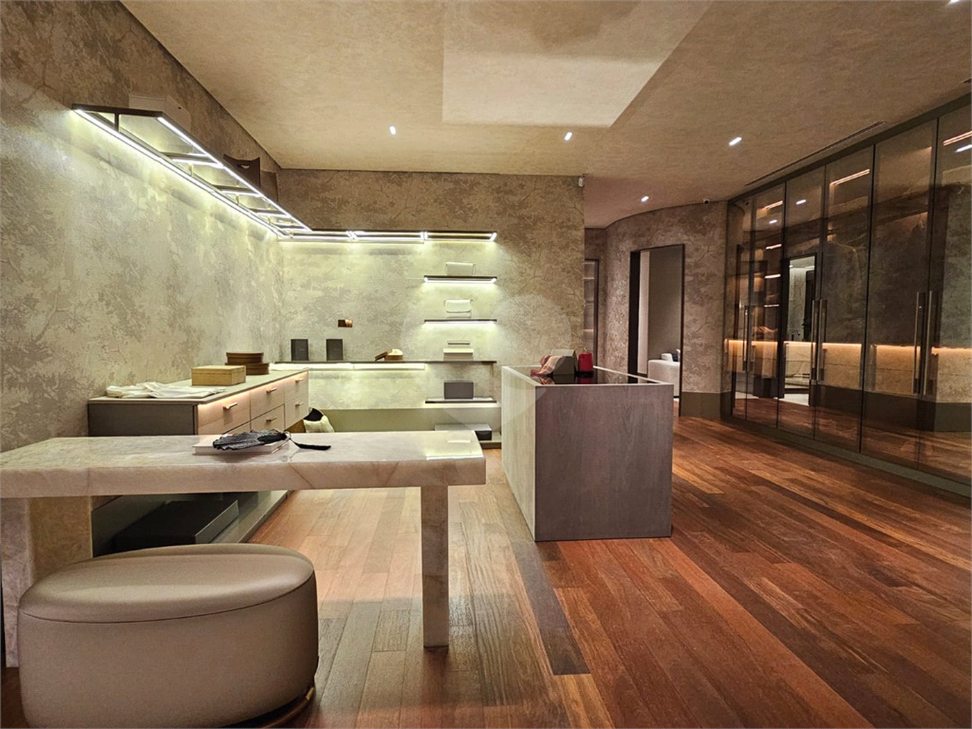 Apartamento à venda com 4 suítes em Cidade Jardim, São Paulo, SP