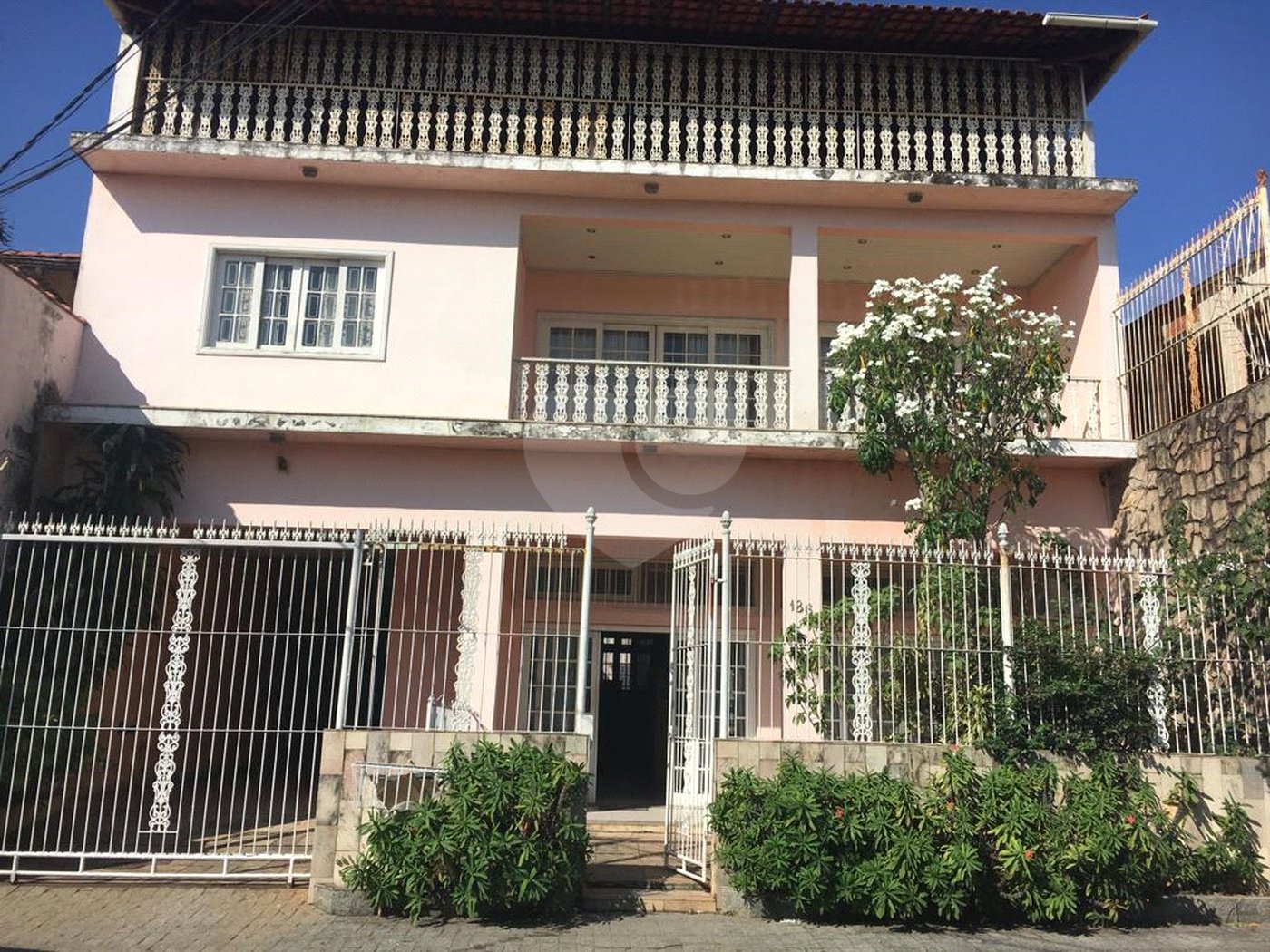 Casa à venda com 1 quarto, sendo 2 suítes, no Centro, Itaguaí, RJ