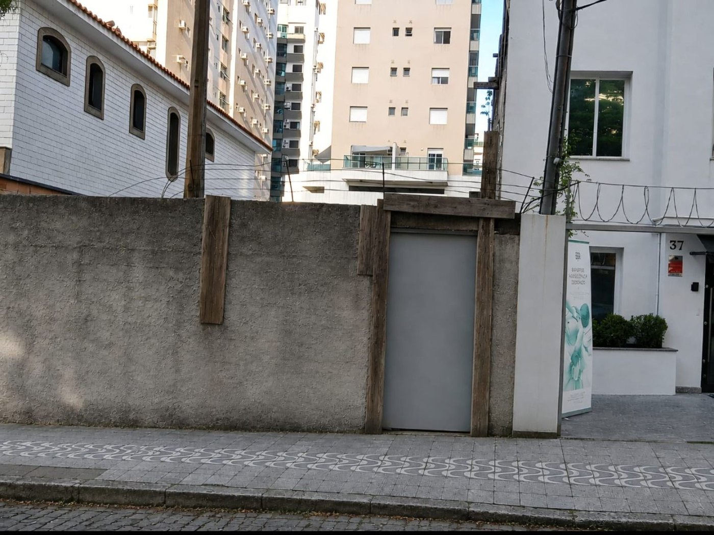 Terreno para alugar, 325 m² por R$ 14.356,00/mês - José Menino - Santos/SP