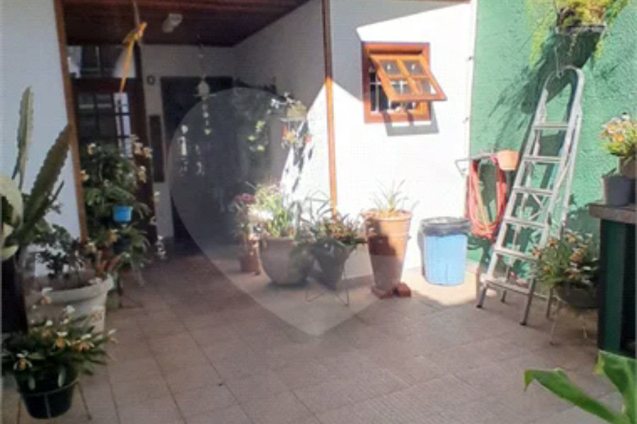 Sobrado à venda com 3 quartos, sendo 1 suíte, em Vila Isabela, Campos do Jordão, SP