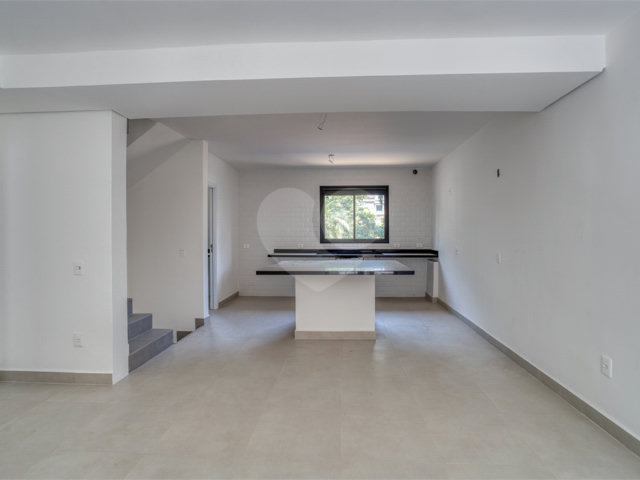 Casa à venda com 4 quartos, sendo 1 suíte,  no condomínio Cube Campo Belo, São Paulo - SP