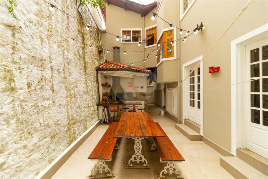 Casa à venda com 4 quartos, sendo 2 suítes, no condomínio Da Serra, São Paulo - SP