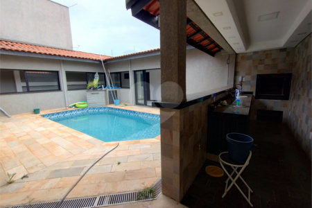 Casa à venda com 2 suítes em Vila Oliveira, Itapetininga, SP
