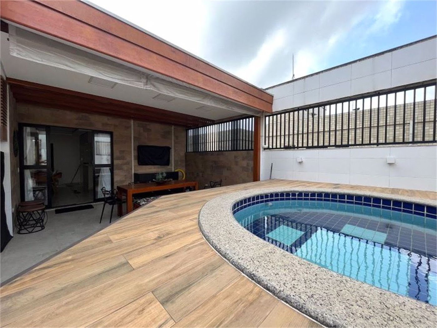 Apartamento Residencial à venda, Jardim Las Palmas, Guarujá - AP0534.