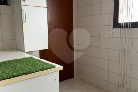 Apartamento à venda com 3 quartos, sendo 1 suíte, no Centro, Suzano, SP