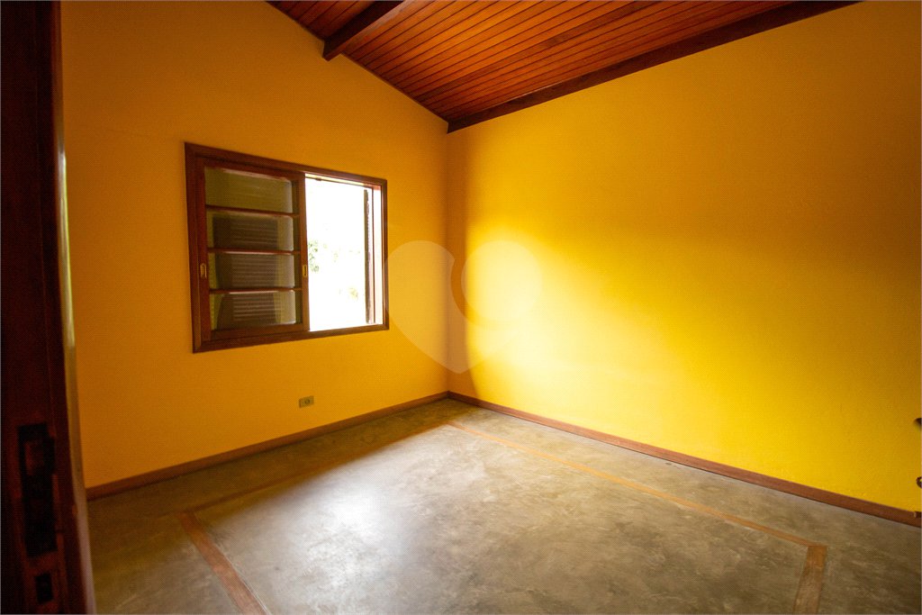 Chácara à venda com 3 quartos, sendo 1 suíte, em Capuava, São Roque, SP