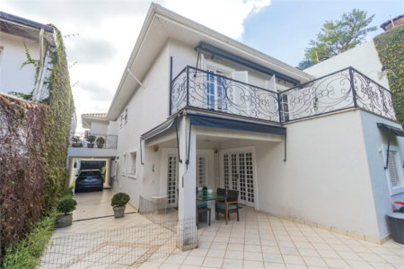 Casa à venda com 4 quartos, sendo 3 suítes, em Brooklin Paulista, São Paulo, SP
