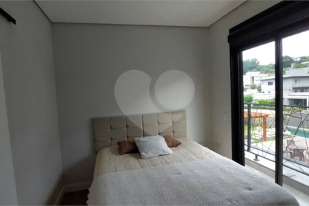 Casa à venda ou para alugar com 4 suítes no condomínio Figueira Garden, Atibaia - SP
