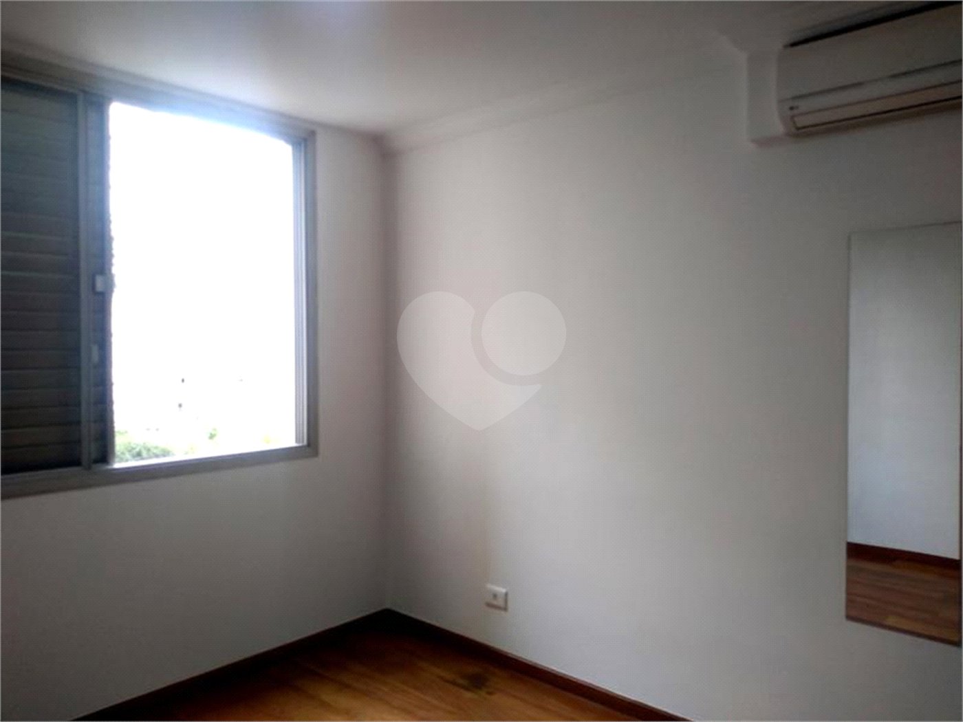 Apartamento para alugar com 3 quartos, sendo 1 suíte, em Jardim América, São Paulo, SP