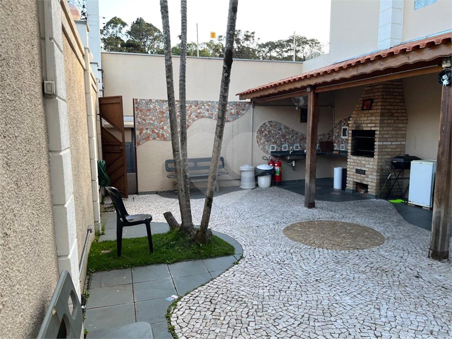 Casa à venda com 3 quartos, sendo 2 suítes, no condomínio Palmas, São Paulo - SP
