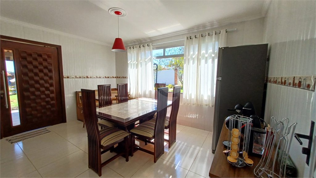 Casa à venda com 3 quartos, sendo 1 suíte, no condomínio Santa Inês, Itu - SP