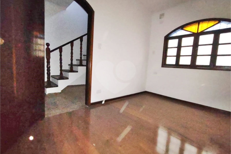 Sobrado à venda ou para alugar com 5 quartos, sendo 3 suítes, em Jardim França, São Paulo, SP