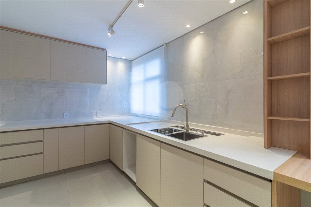 Apartamento à venda com 4 suítes em Vila Sofia, São Paulo, SP