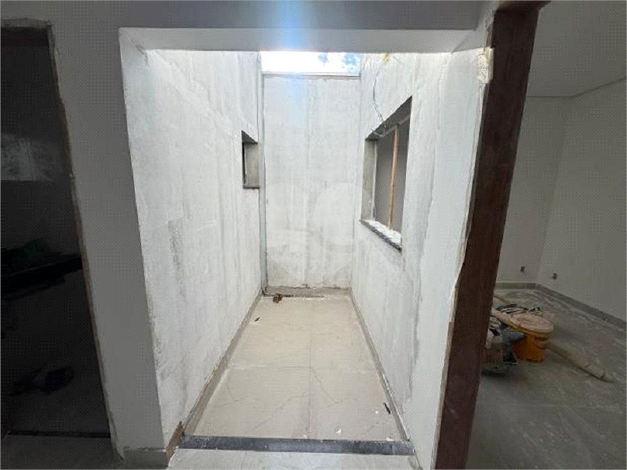 Casa à venda com 3 quartos, sendo 1 suíte,  no condomínio Residencial Marina, Itapetininga - SP