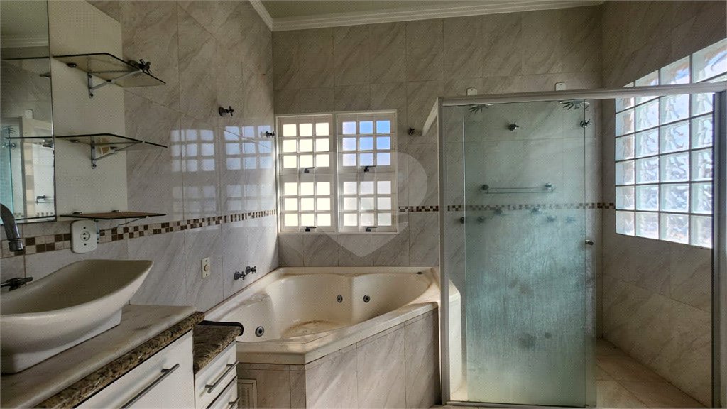 Sobrado para alugar com 3 quartos, sendo 1 suíte, em Altos do Jaraguá, Araraquara, SP