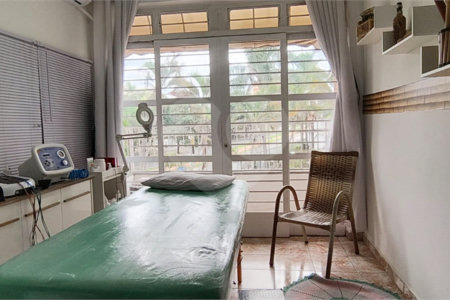 Sobrado à venda com 5 quartos, sendo 2 suítes, em Vila Trujillo, Sorocaba, SP