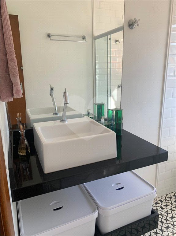 Sobrado à venda com 3 quartos, sendo 1 suíte, em Vila Irmãos Arnoni, São Paulo, SP