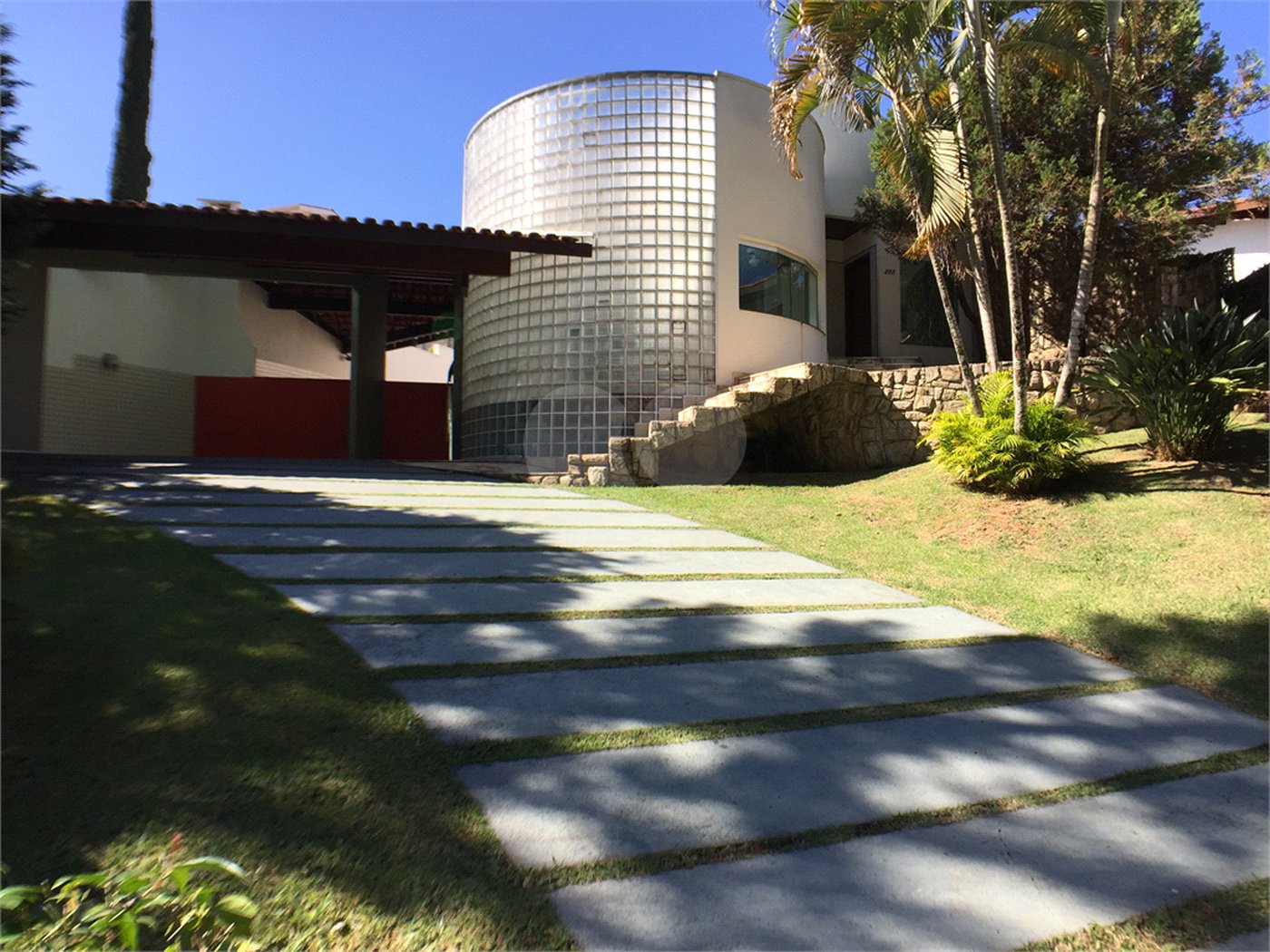 Casa à venda com 4 suítes no condomínio Estância Marambaia, Vinhedo - SP