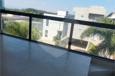 Casa à venda com 3 quartos, sendo 1 suíte,  no condomínio Terras de São Fernando, Cotia - SP
