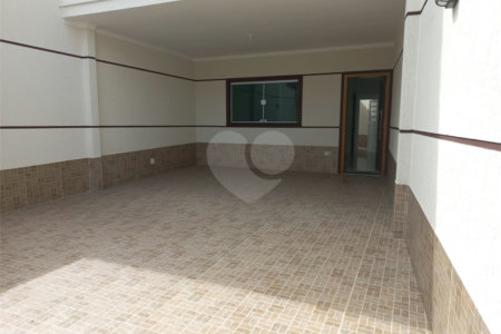 Sobrado à venda com 3 suítes em Vila Medeiros, São Paulo, SP