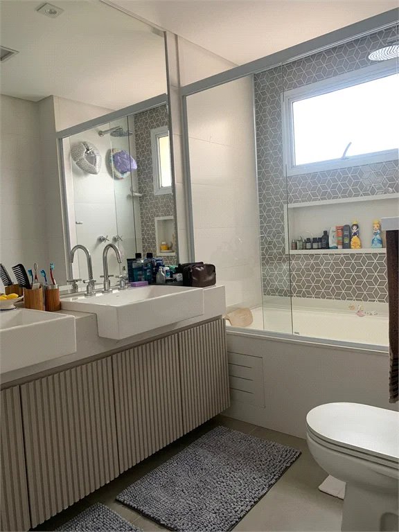 Apartamento à venda com 3 suítes em Lapa, São Paulo, SP