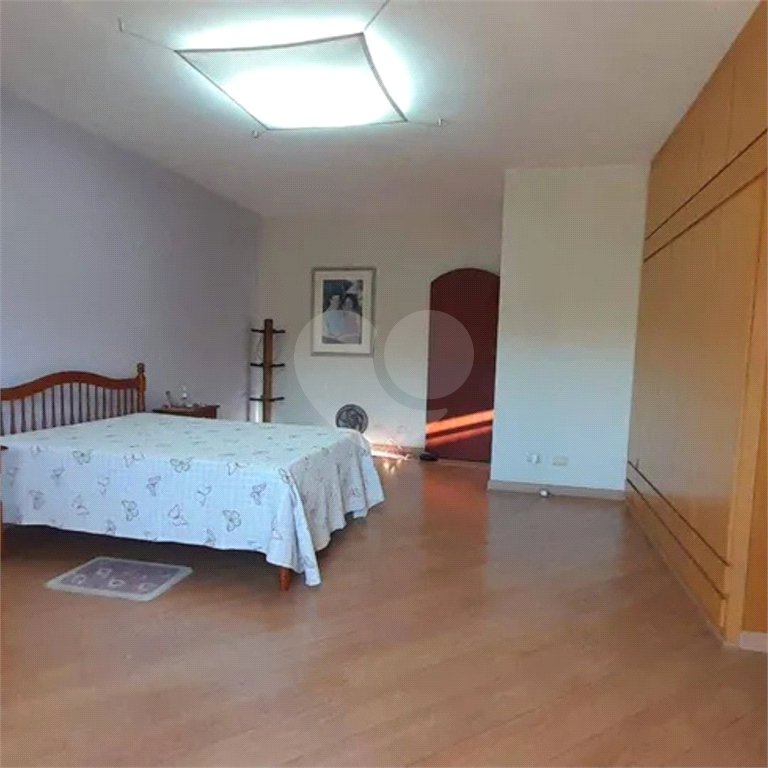 Sobrado à venda com 4 quartos, sendo 1 suíte, em Jardim Pinheiros, São Paulo, SP