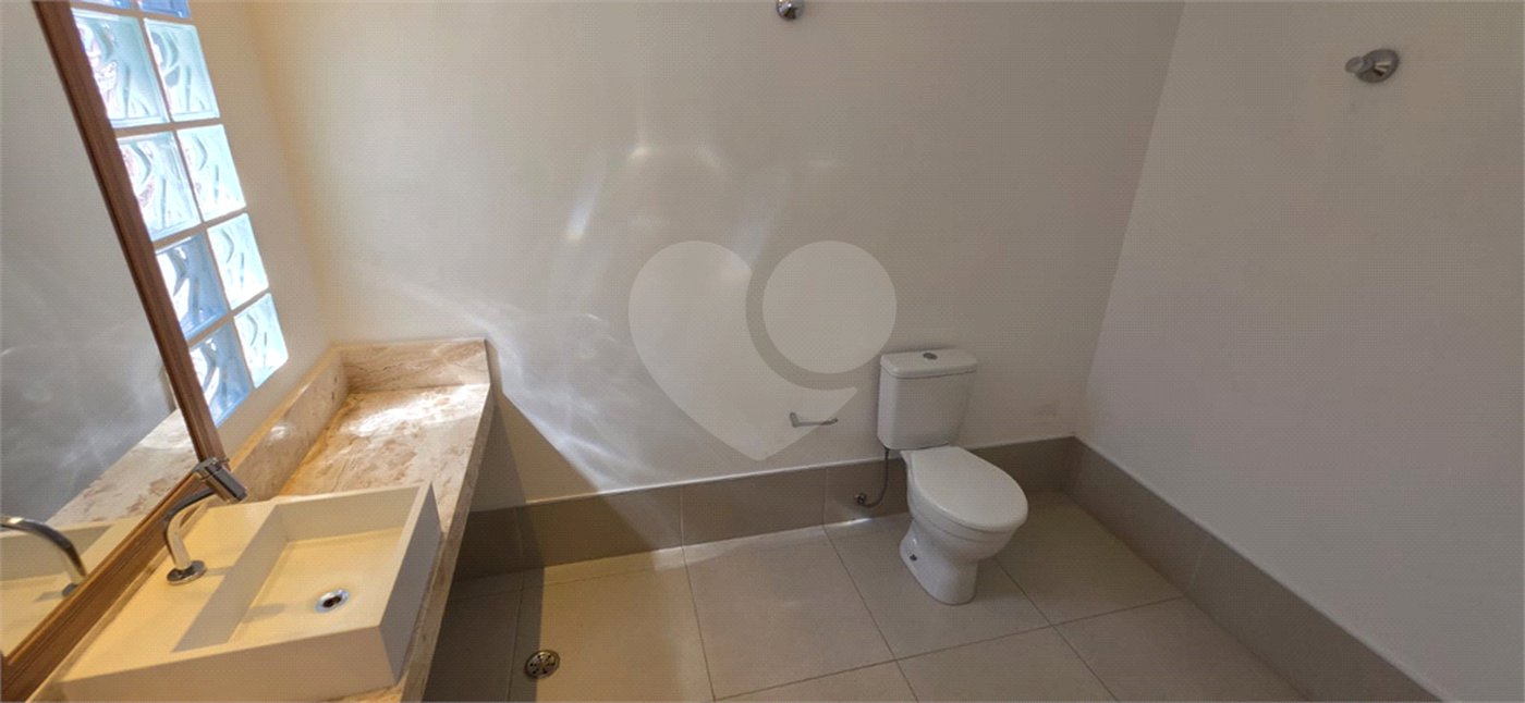 Casa Térrea à venda ou para alugar com 8 quartos, sendo 4 suítes, em Vila Pereira Barreto, São Paulo, SP