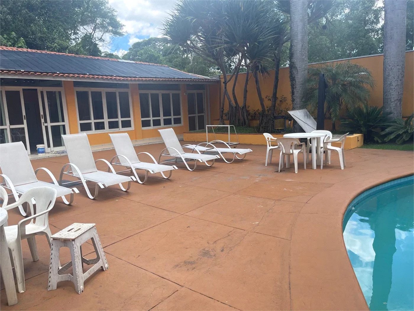 Casa à venda com 3 quartos, sendo 1 suíte, no condomínio Vilagio Viccino, São Paulo - SP