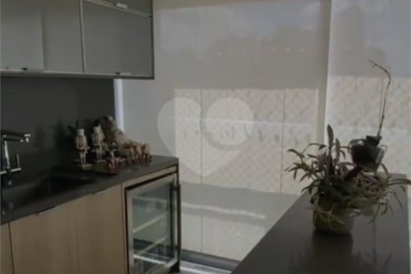 Apartamento à venda com 3 suítes em Vila Pompéia, São Paulo, SP