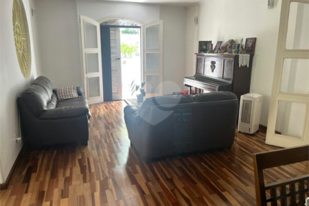 Casa à venda com 4 quartos, sendo 1 suíte, em Jardim Franca, São Paulo, SP
