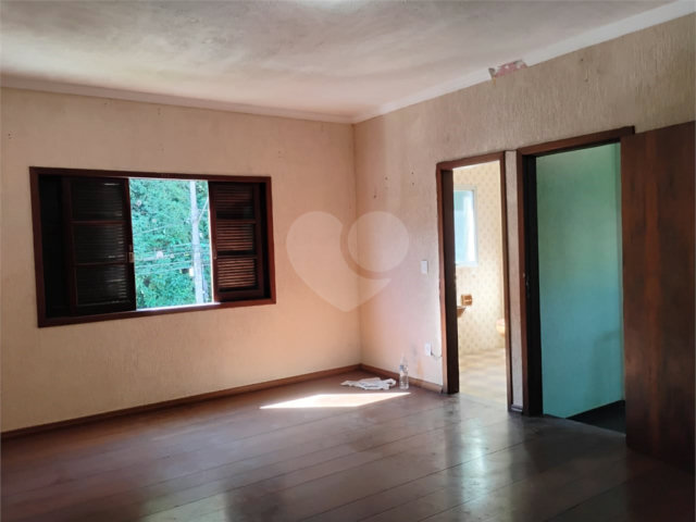 Casa à venda com 3 quartos, sendo 1 suíte,  no Centro, Mairiporã, SP