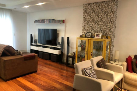 Casa à venda com 4 quartos, sendo 2 suítes, no condomínio Sunríse, São Paulo - SP