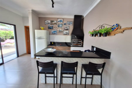 Casa à venda com 3 suítes no condomínio Village Ipanema, Araçoiaba da Serra - SP