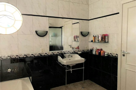 Casa à venda com 4 quartos, sendo 3 suítes,  em Fazenda Morumbi, São Paulo, SP