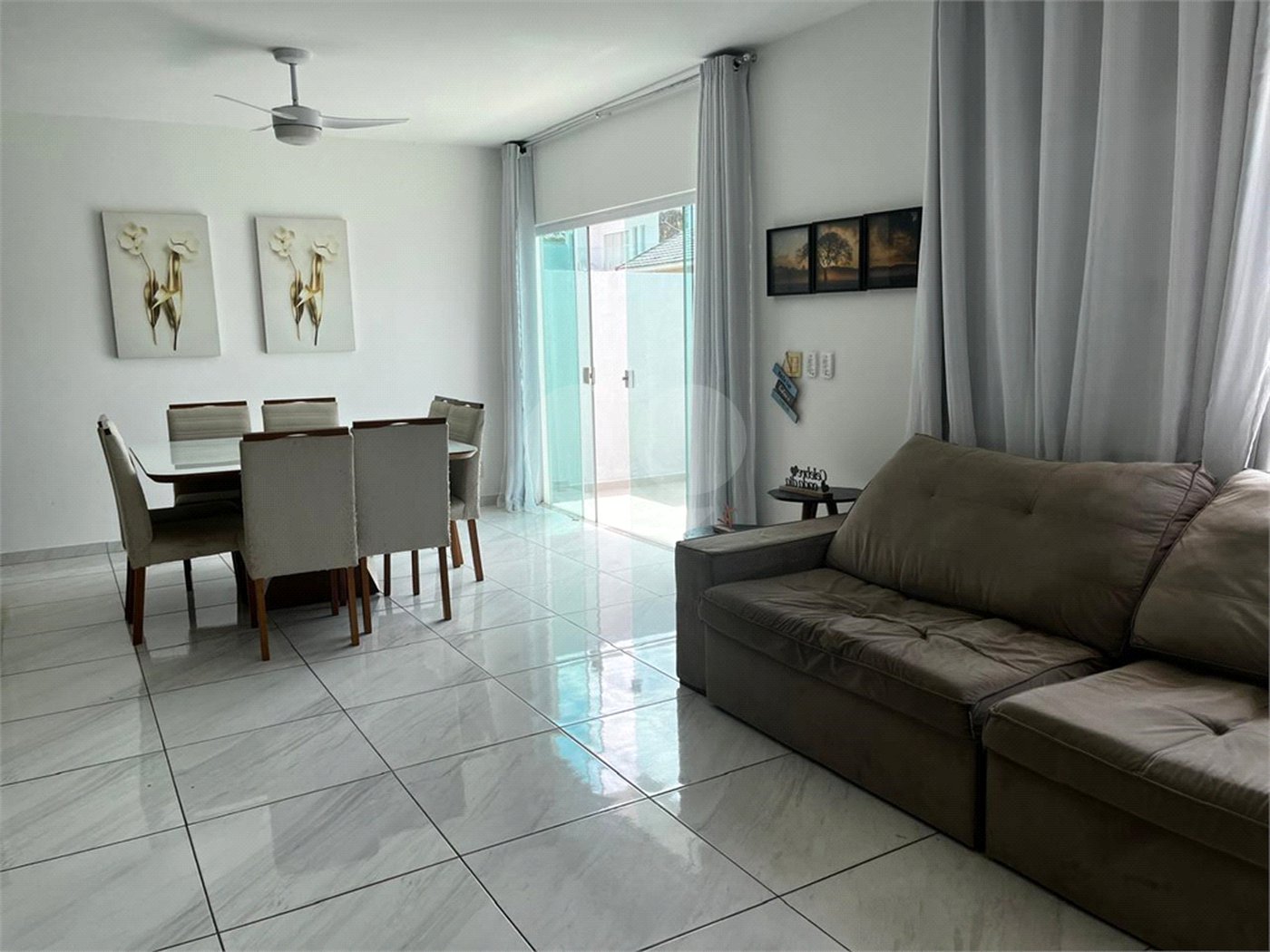 Casa à venda com 4 quartos, sendo 2 suítes, em Peró, Cabo Frio, RJ