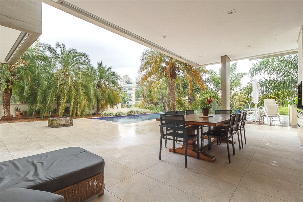 Casa de Vila à venda com 5 suítes em Alto da Boa Vista, São Paulo, SP