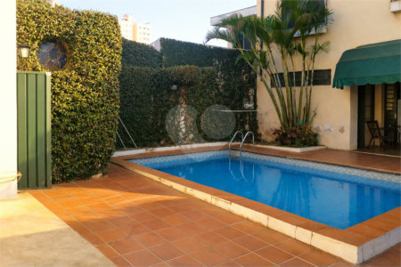 Casa à venda com 2 quartos, sendo 1 suíte, no Centro, Araraquara, SP